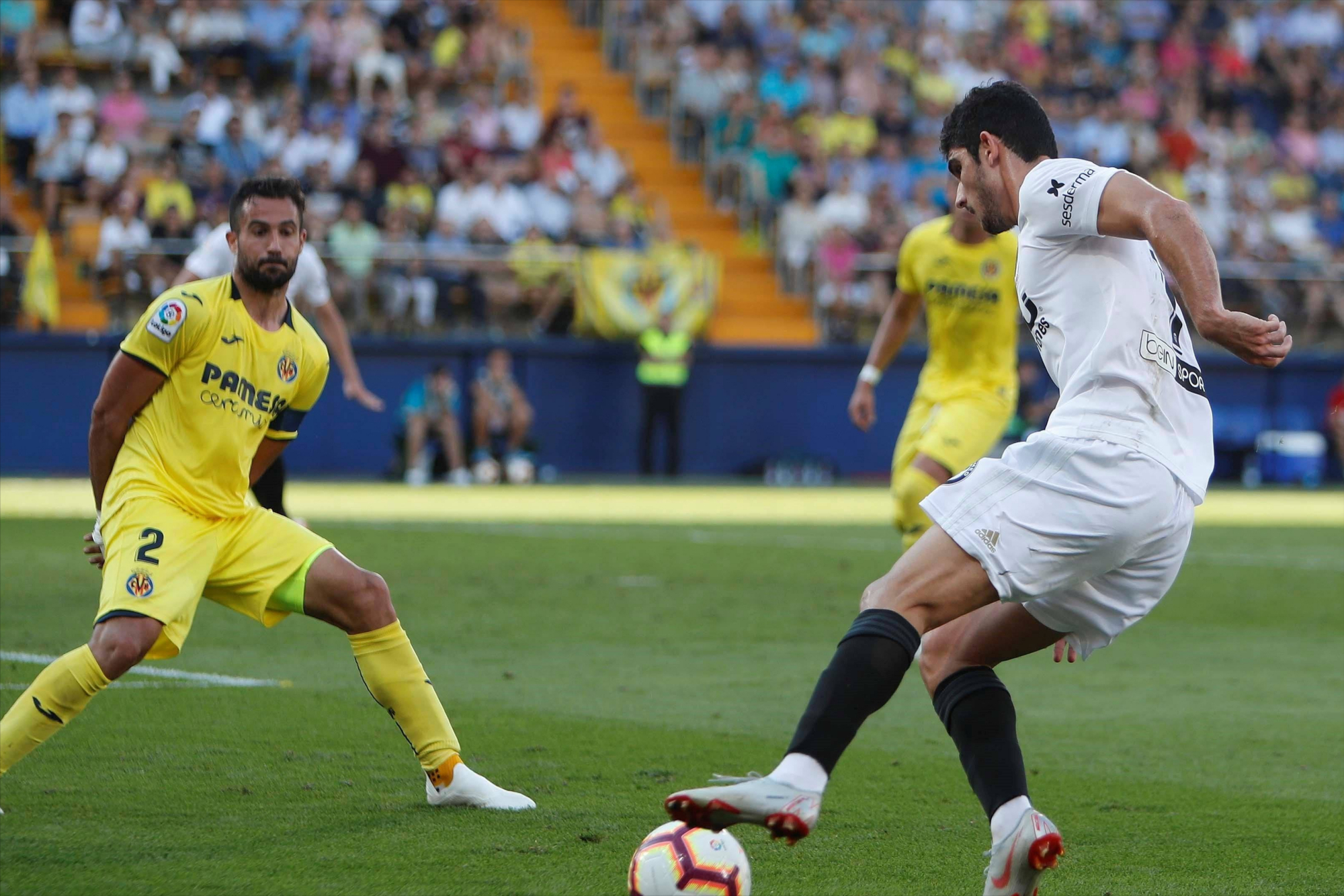 美网最新形势：阿森纳高居榜首，尤文图斯强势追赶，冠军归属成迷(国际米兰对阵阿森纳)